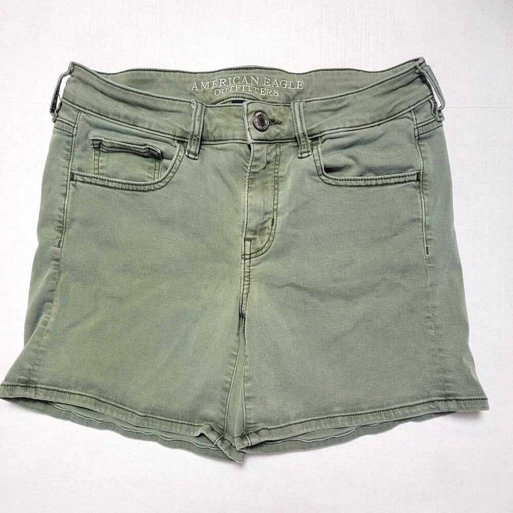American Eagle Green Midi Shorts SZ 8
